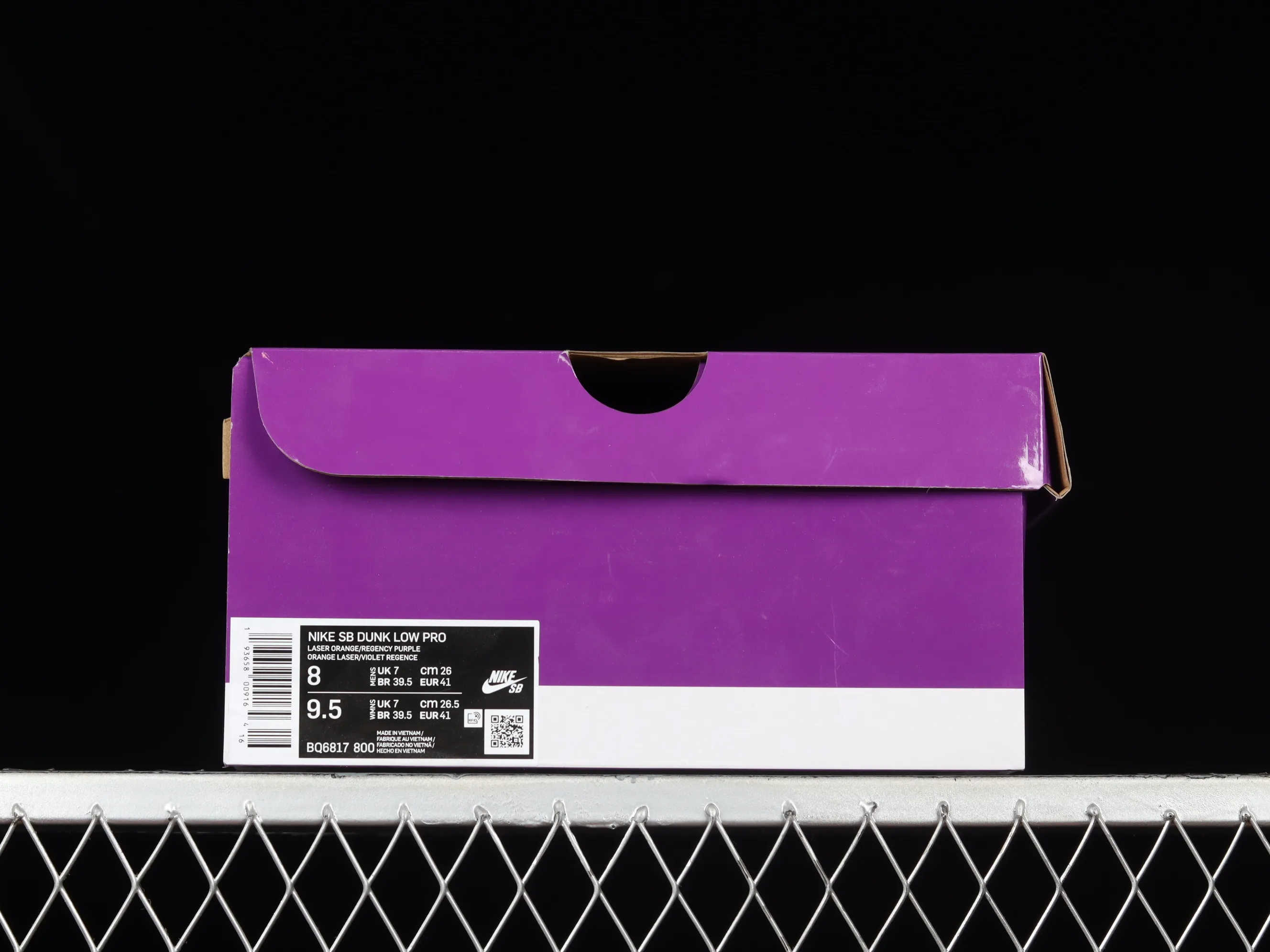 All Categories Nk SB Dunk Series Nk SB Dunk Low Low-top Sneakers Nk SB Dunk Low "Laser Orange" Purple Gold Little Lakers SB Smashing Backboard Fashion Casual Sneakers BQ6817-800